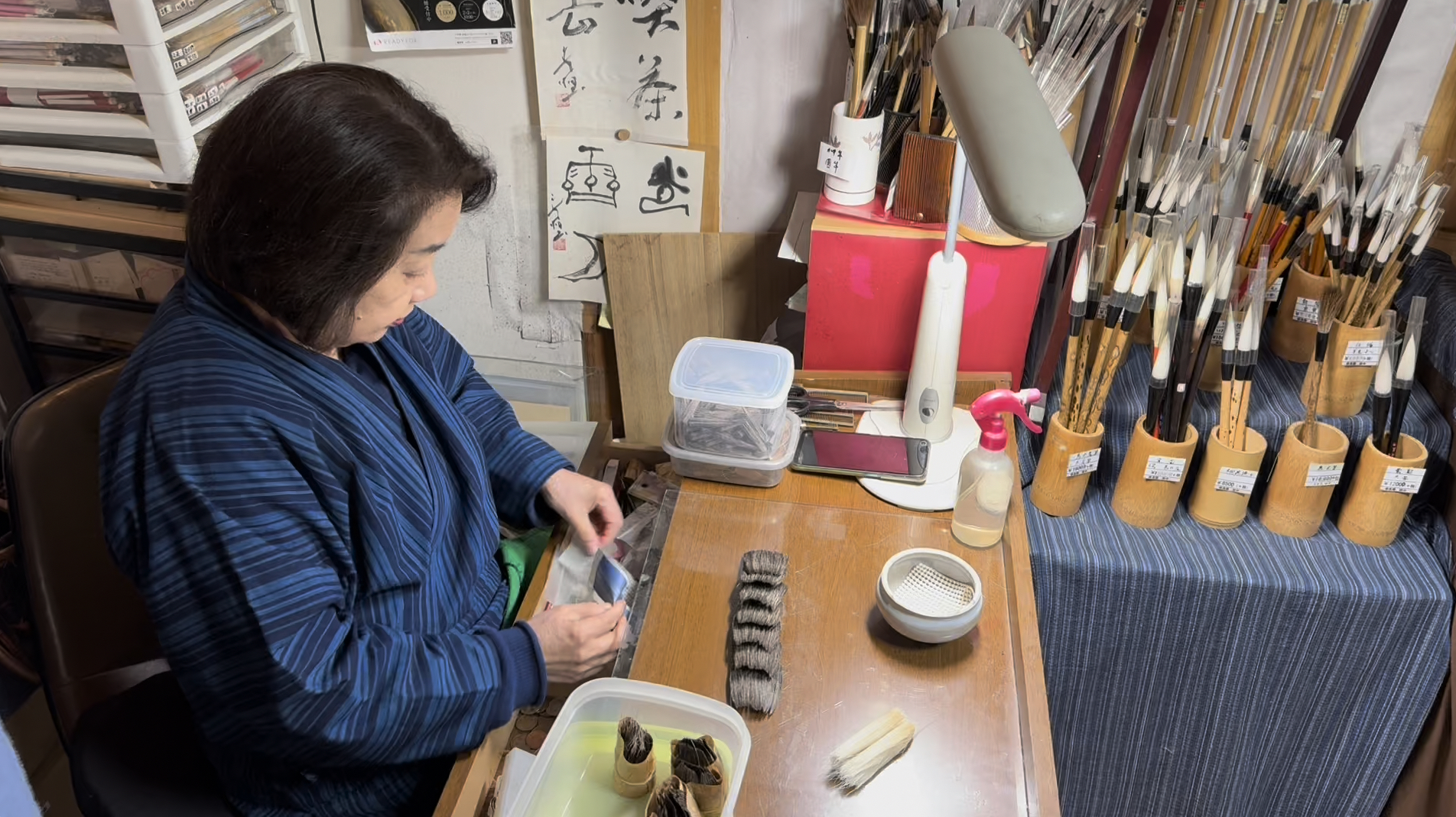 Chiyomi Tanaka, Nara brush artisan in Japan